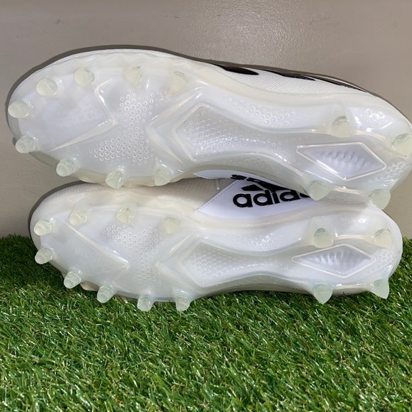 Athletic_Shoes